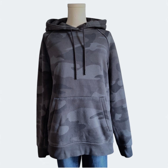 csg Other - Camo Drawstring Hoodie Size Small CSG